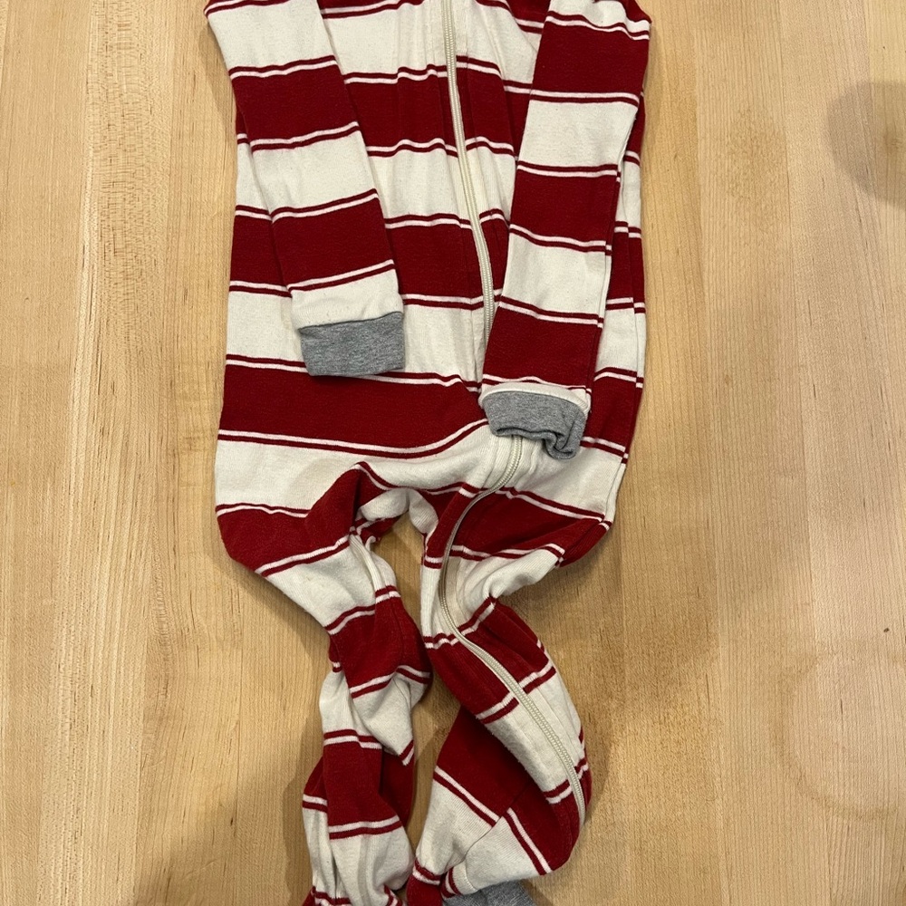 Burt’s Bees 18 months red/white Christmas pajamas